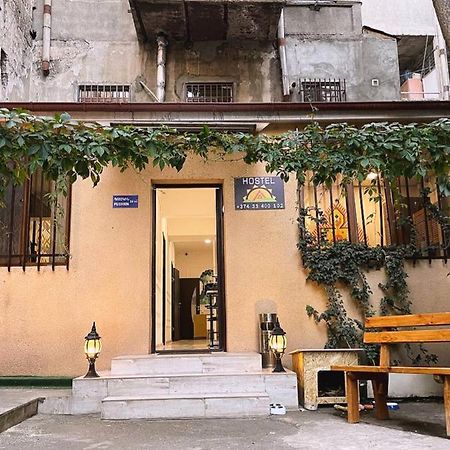 Areva Hostel On Pushkin St. Yerevan Luaran gambar