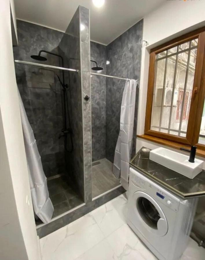 Areva Hostel On Pushkin St. Yerevan Luaran gambar
